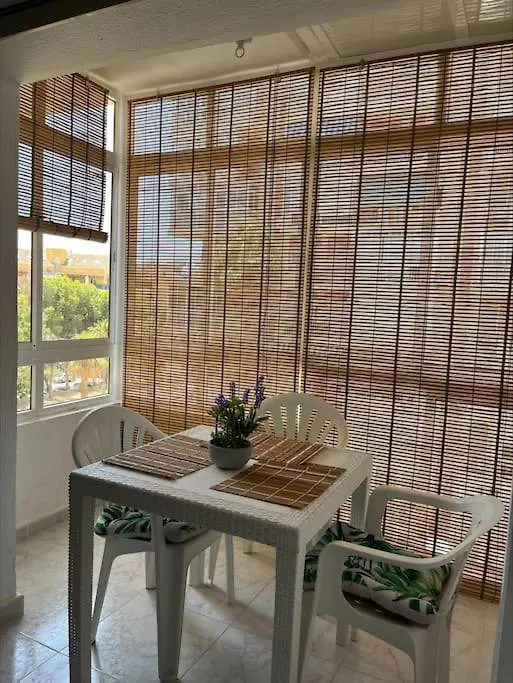 Apartamento Brisas Mediterraneas ベナルマデナ