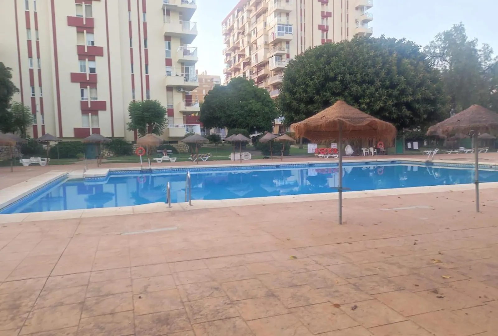 アパート Apartamento Brisas Mediterraneas ベナルマデナ